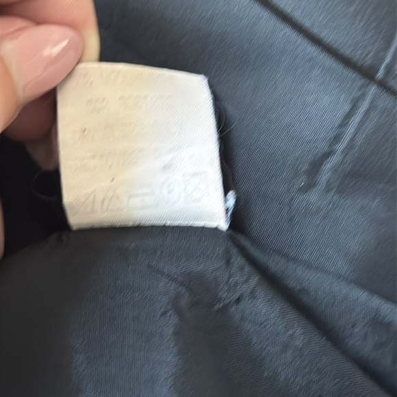 Vintage Christian Llinares Studio 492 black blazer with gold embroidered lion - Picture 9 of 9